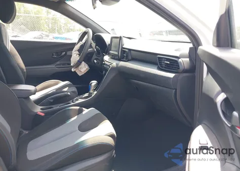 2020 Hyundai Veloster 2.0 из США, поврежденный, VIN KMHTG6AFXLU023745